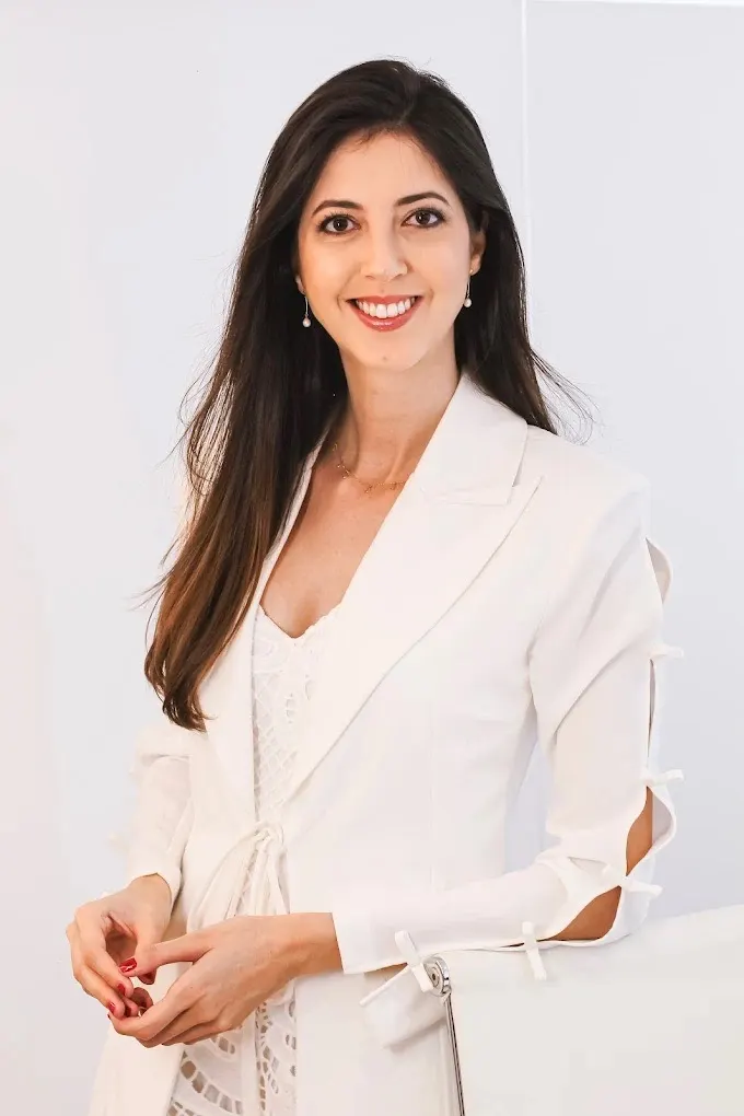 Dra. Mônica Freitas, dermatologista da Clínica Belvitá em São Paulo